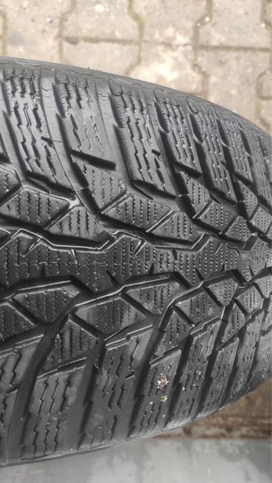 4 opony zimowe Nokian 225/45/17 2x6mm 2x7mm