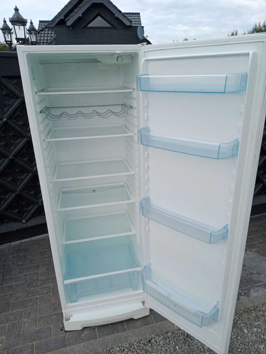 Lodówka chłodziarka lodówko komunia