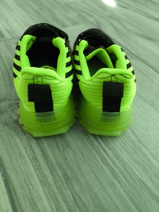 Buty sportowe  Adidasy rozmiar 32