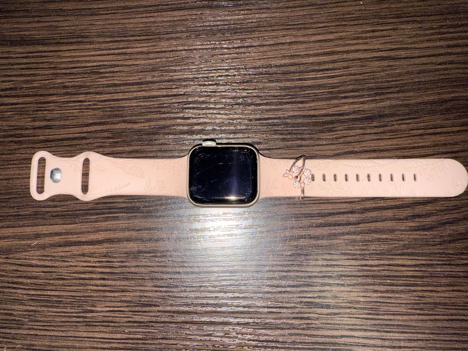 Apple Watch SE вживані