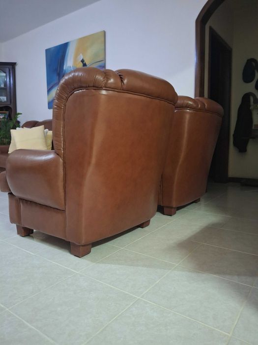 Sofá em couro castanho como NOVO