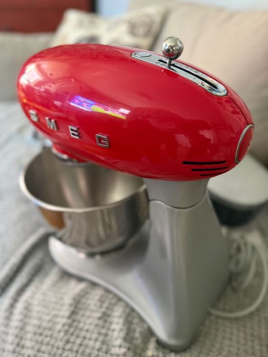 Batedeira com Taça SMEG Anni 50 SMF02RDEU (4.8 L) c/garantia 3 anos