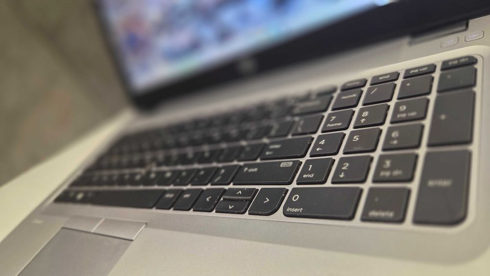 Cienki HP EliteBook 850 i5 6300U 8GB dysk 256SSD Laptop G3 Windows 11