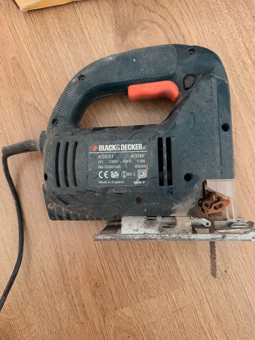 serra de recortes Black & Decker