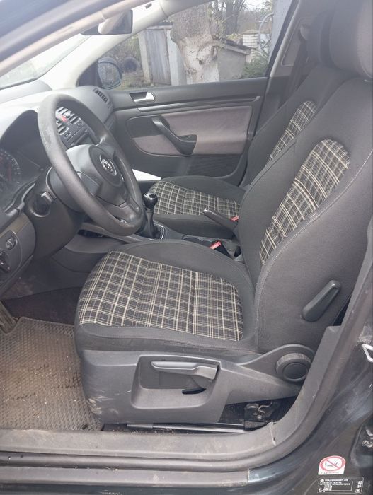 Гольф 5 2.0 тді  2005 рік