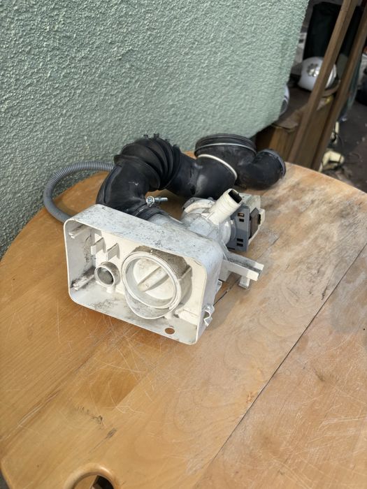 Pompa odpływowa pralki Electrolux EWF12040W – sprawna