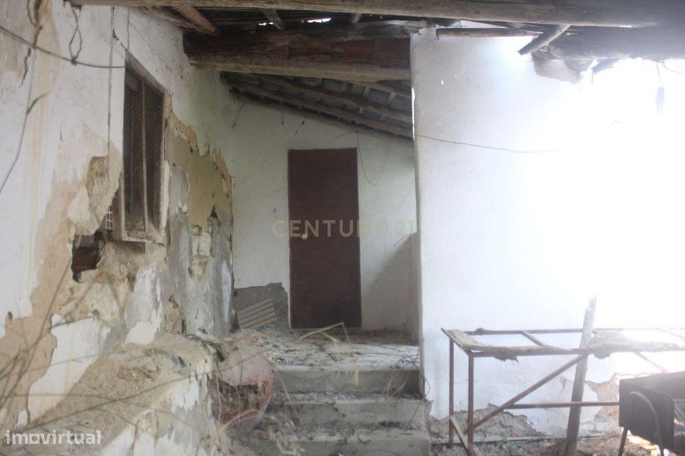 Ruína com Potencial em Moçarria, Santarém