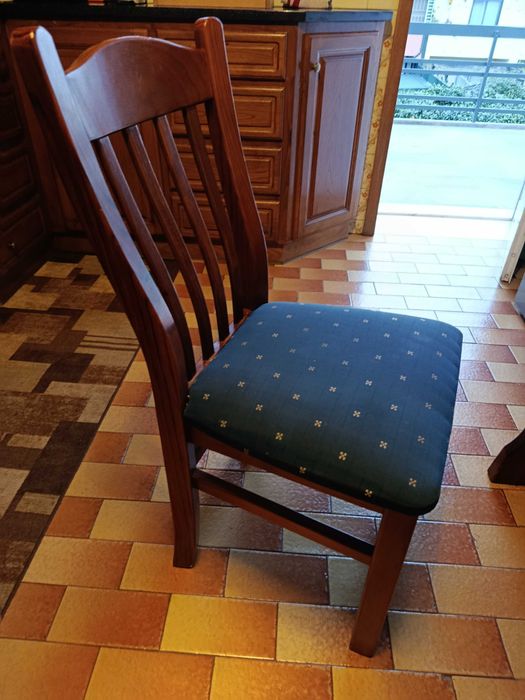 Conjunto mesa + cadeiras