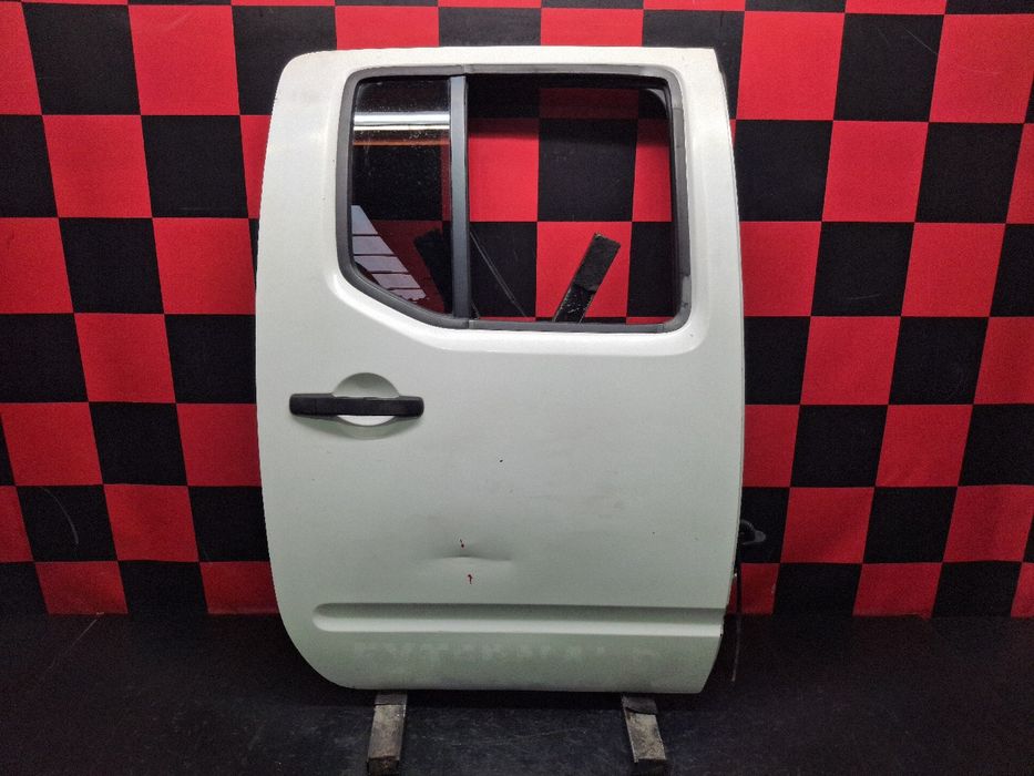Porta trás direita NISSAN NP300 Navara Pick Up Chassis (D40)