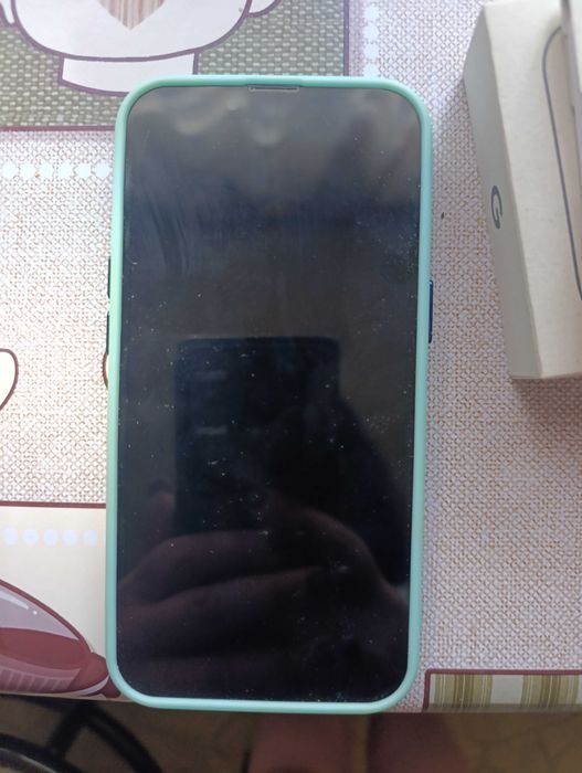 Telefon iPhone 13 pro uszkodzony