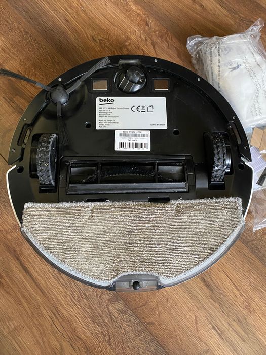 Robot odkurzacz z funkcją mopowania