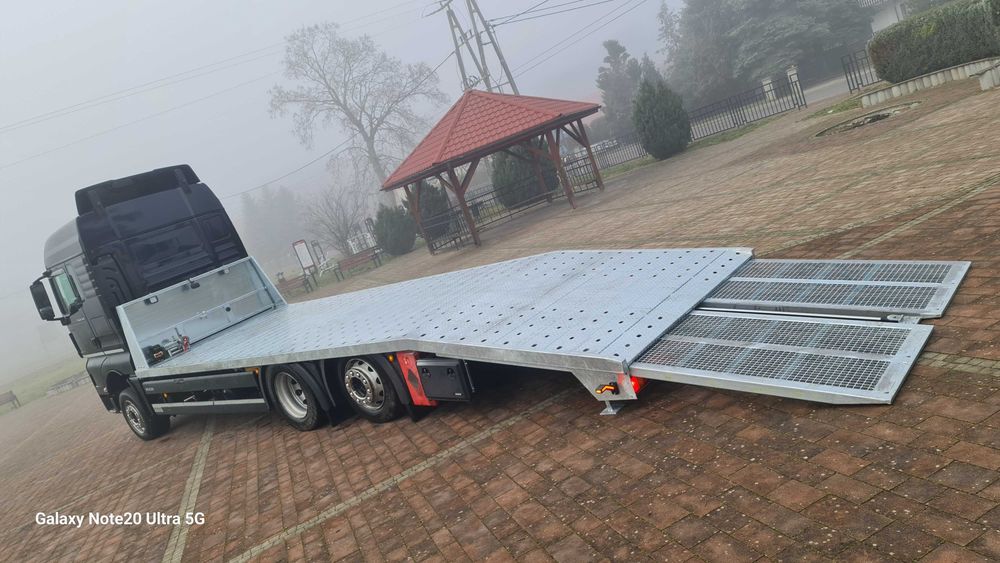 Najazd platforma ciężarowe trzyośka zabudowa laweta MAN TGM Hydraulika
