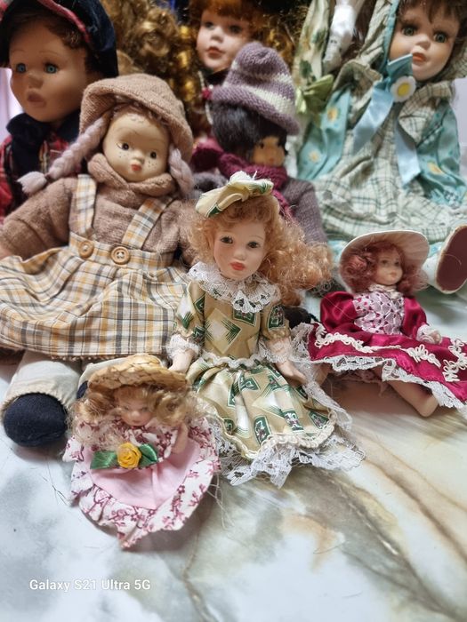 Bonecas de porcelana de colecção