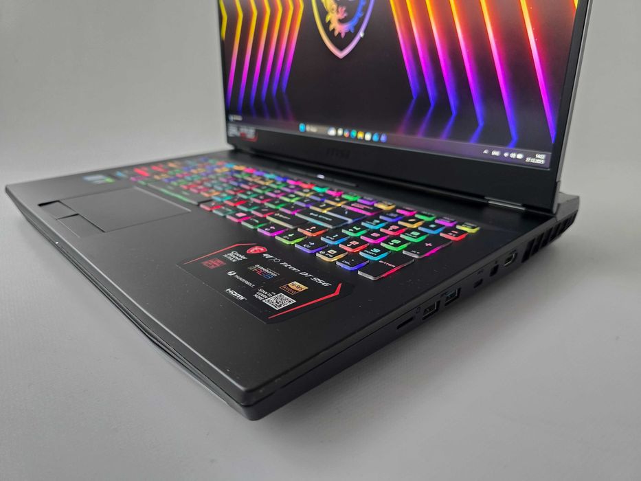 MSI GT76 TITAN I9 9900K/RTX 2080/RAM 64GB/SSD 256GB/240Hz