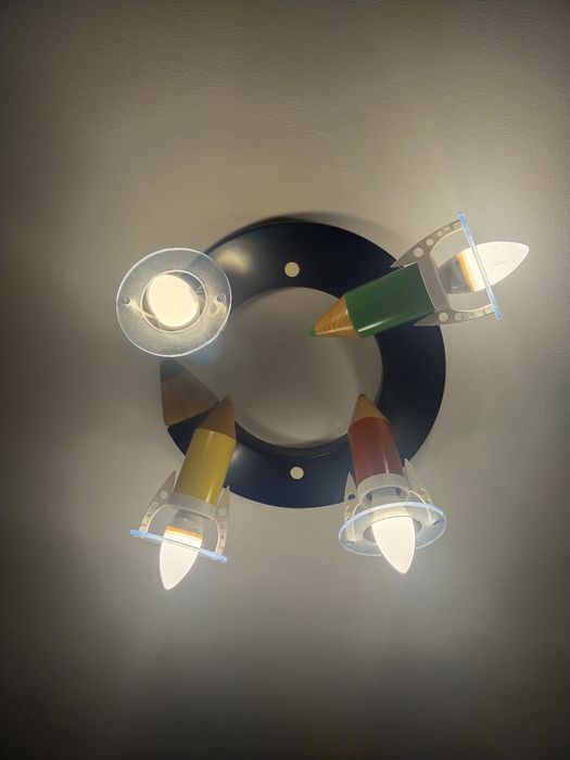 Super lampa sufitowa KREDKI dla dzieci