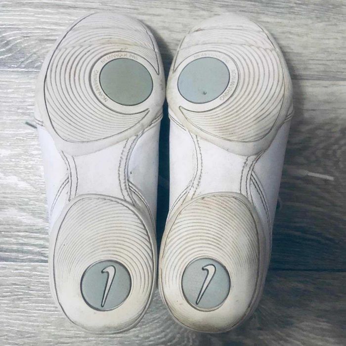 Кроссовки Nike экокожа  Р34 ст.21,5-21см оригинал детские