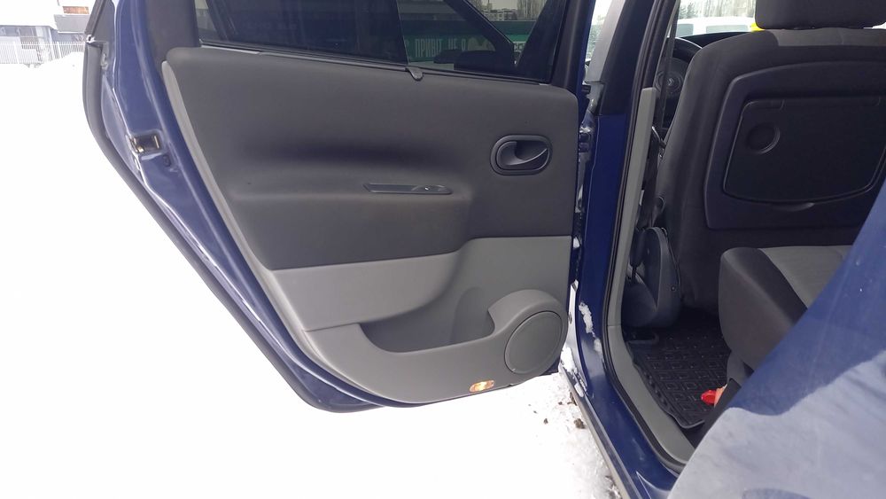 RENAULT GRAND Scenic-2 7 місць 1.6-16v 2004