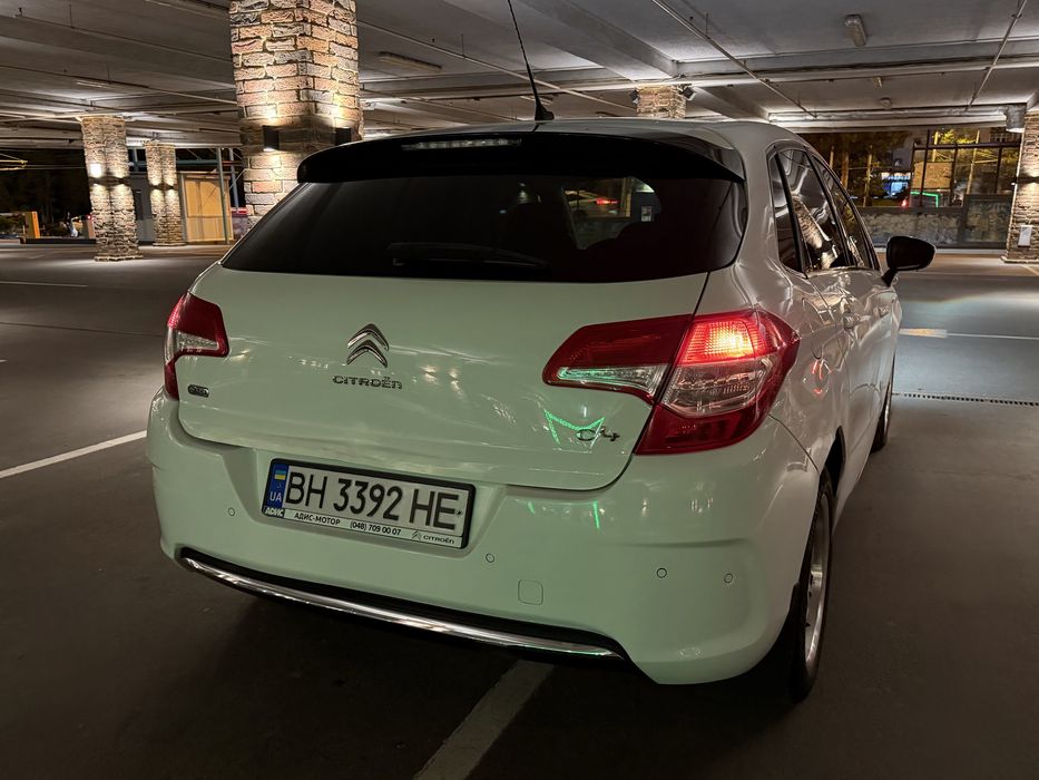 Citroen C4 / 2012 / дизель 1.6