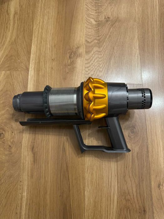 Odkurzacz Dyson V15 Korpus Uszkodzony