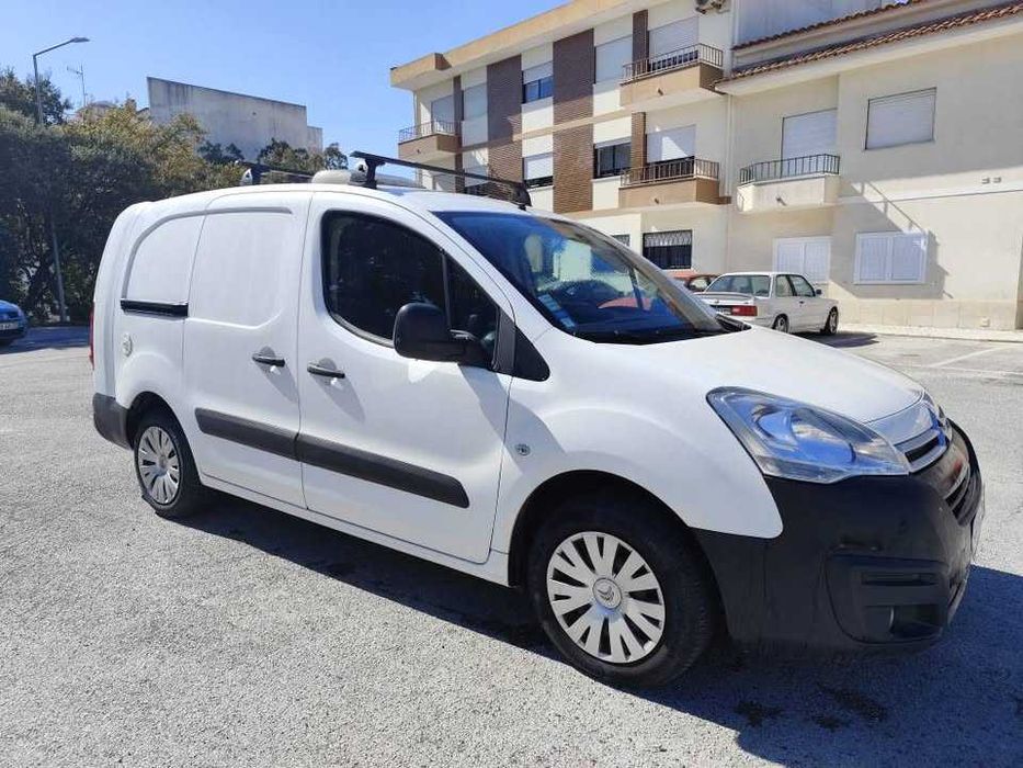 Autocaravana Citroën Berlingo 130mil Kilómetros