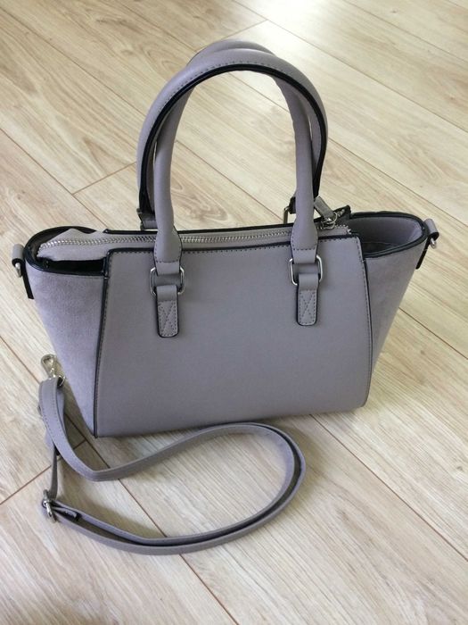 Torebka kuferek szara elegancka na ramię i do ręki jak nowa