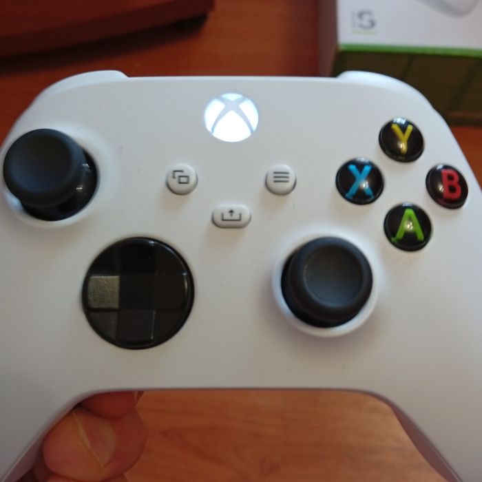 Xbox series's  продам  .