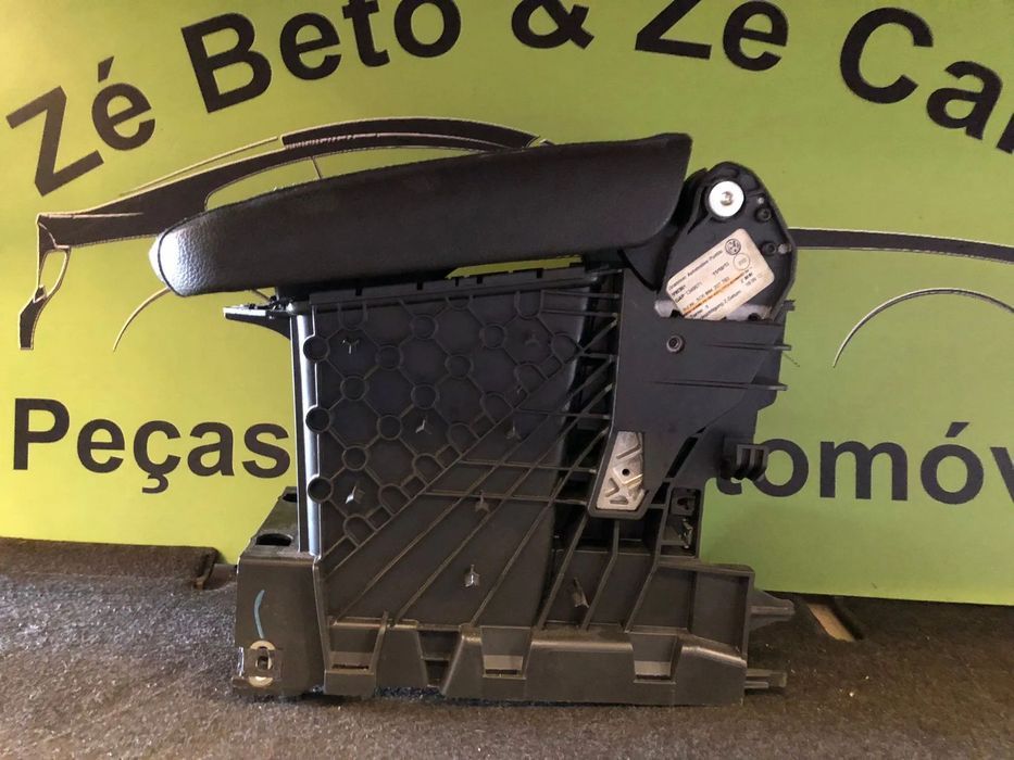 VW JETTA IV APOIO DE BRAÇO - Z397