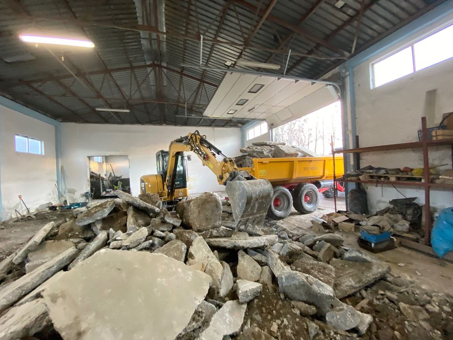 Wyburzenia budynków/ Wykopy/ Wywóz gruzu