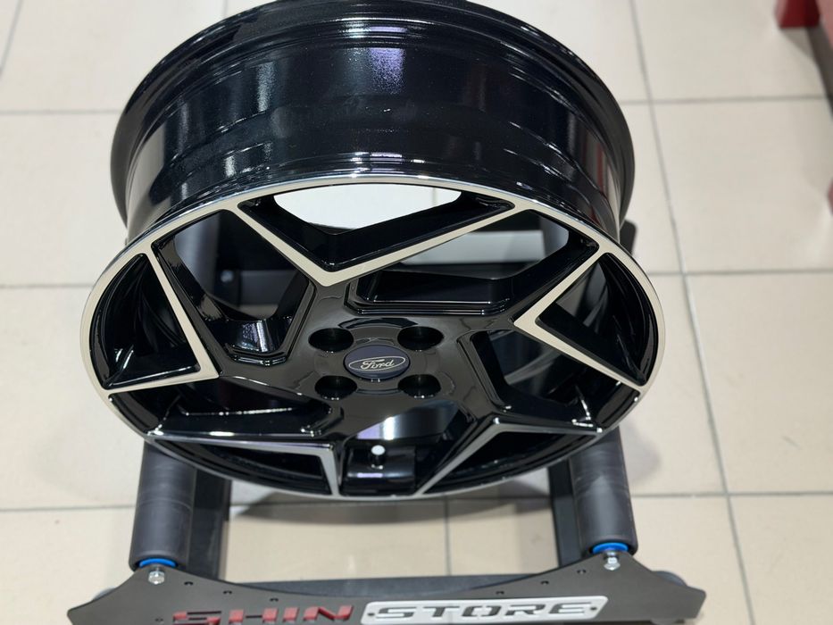 Нові диски Ford R17 4x100 REPLICA FD561 Black Machined Face