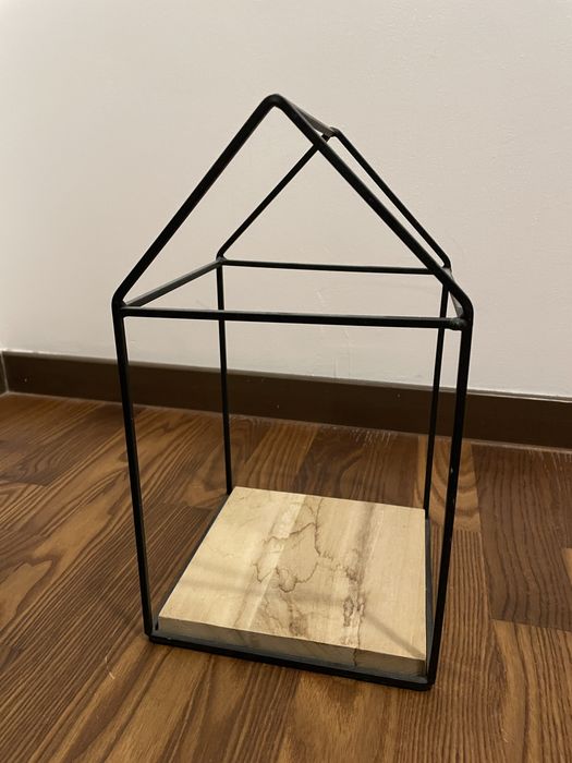 Domek dekoracyjny metalowy