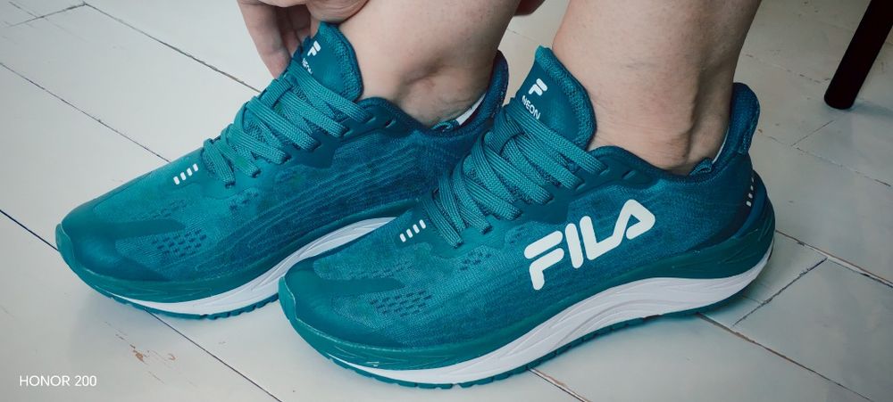 Fila кросівки жіночі 38р.