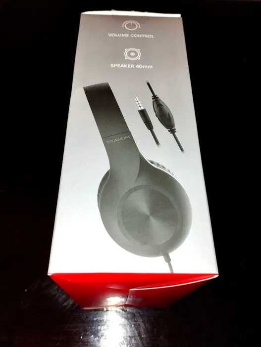 Шнуровые наушники с микрофоном Titanum. Новые.