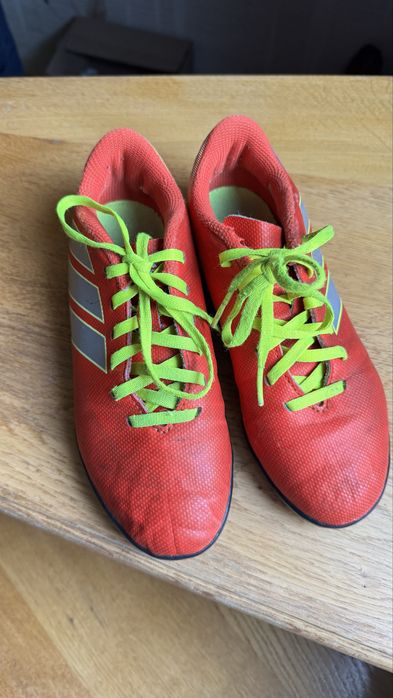 Продам футбольні сороконіжки 35 розмір