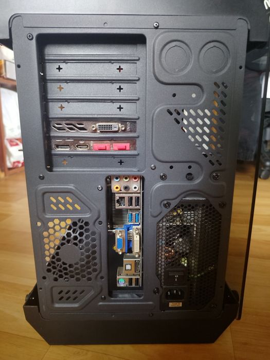 Игровой компьютер на i7 процессоре и видеокартой 1070ti