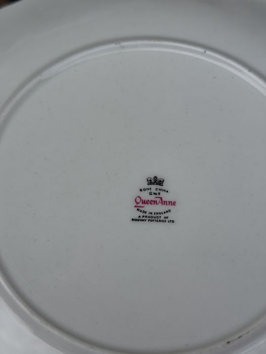 Вінтажний чайний сервіз Queen Anne Bone China England 20 предметів оригінал