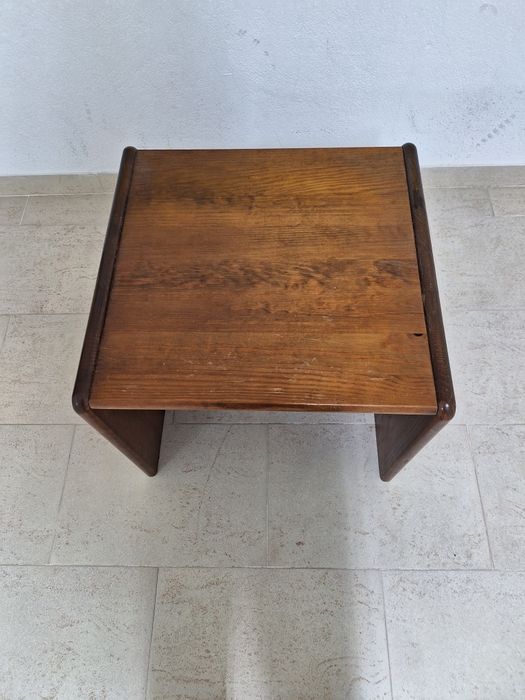 Mesa de apoio em madeira maciça