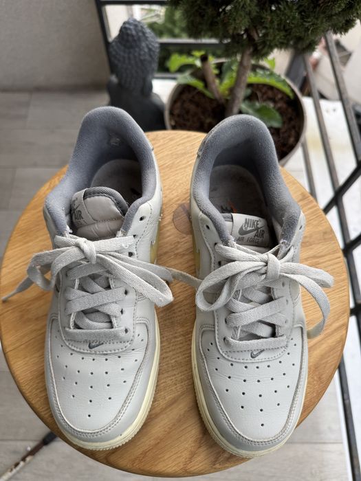 Кросівки (кеди) Nike Air Force F1 DC8894-100 жіночі сірі (оригінал)