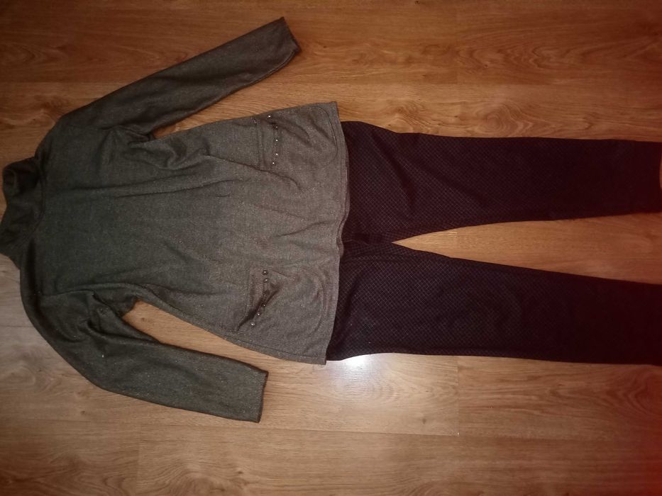 Трикотажный костюм: лосины с туникой р. 52-54