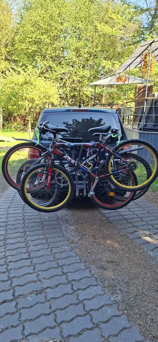 Bagażnik rowerowy Arezzo.- na hak, 3 rowery. Stan bdb.