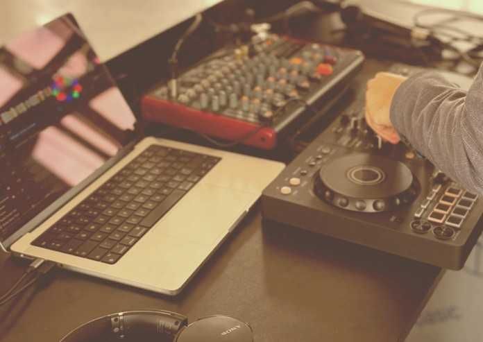DJ / Oprawa muzyczna imprez - Wolne terminy 2026