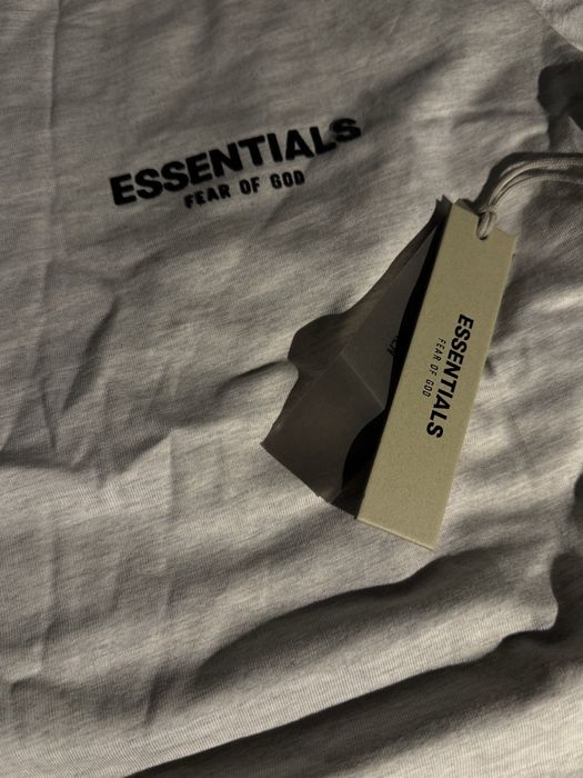 koszulka essential
