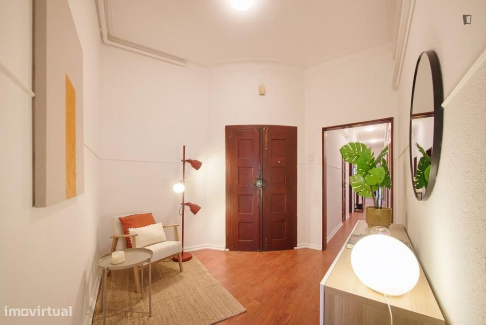 Quarto - localizado em Estrela Lisbon