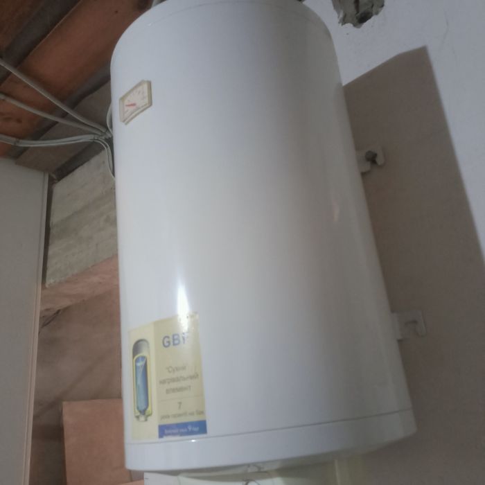 Продам водонагрівач Gorenje 80 л.