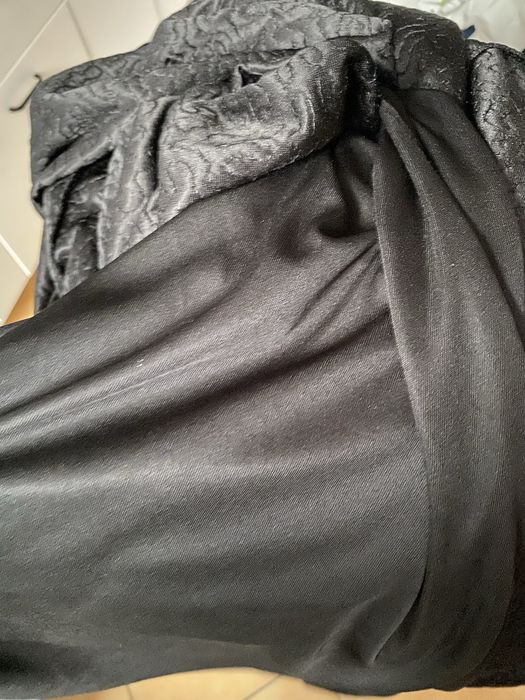 Elegancka sukienka cekinowa
