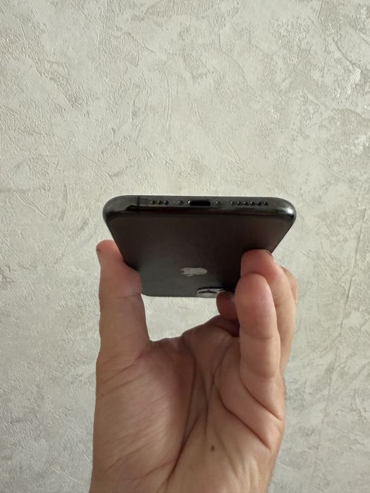Продам Iphone 11pro Р сім