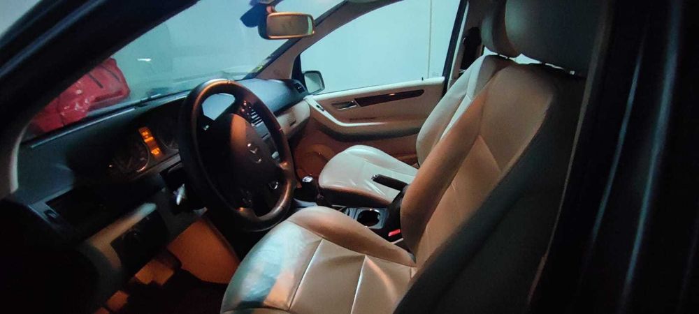Mercedes Classe A A150 Elegance de 2009 com 144km