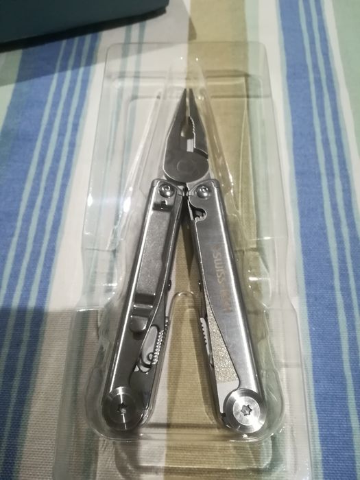 Alicate multifunções Swiss Tech