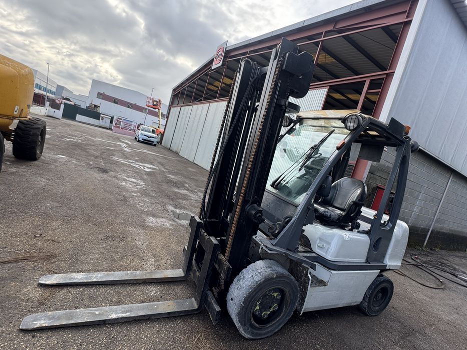 Empilhador diesel 3,2ton usado