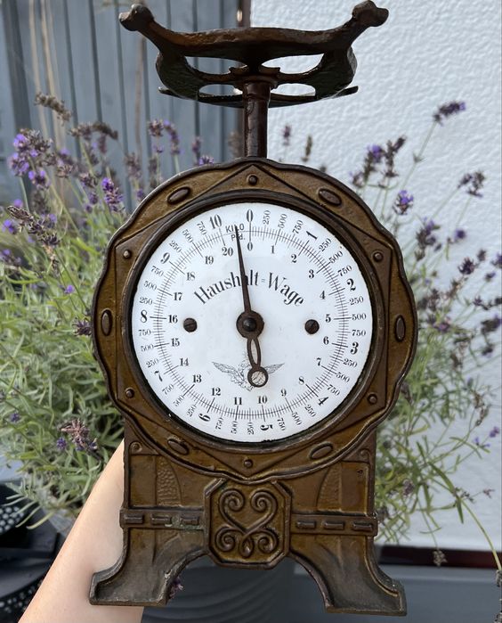 Stara waga kuchenna vintage dekoracja unikat