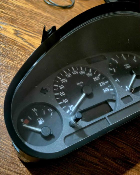 Licznik Zegary BMW E36 SERIA3 (90-99r.) Benzyna VDO Oryginalny
